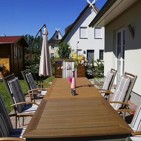 House Nightingale, * Glowe