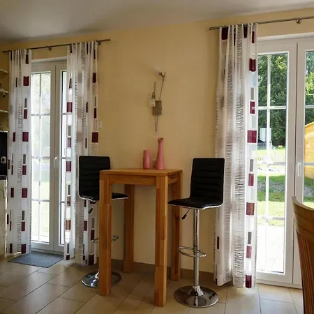 House Nightingale, Dom wakacyjny Glowe