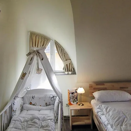 House Nightingale, *