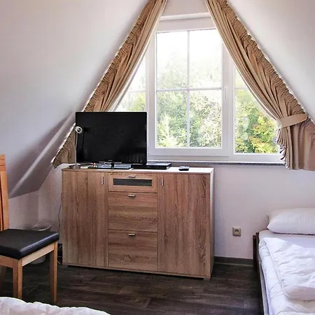 بيت للعطل House Nightingale,