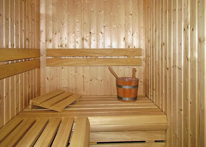 House Nightingale, * Glowe