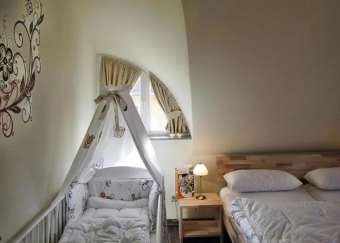 House Nightingale, *