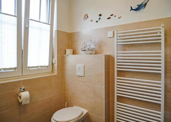 House Nightingale, Glowe