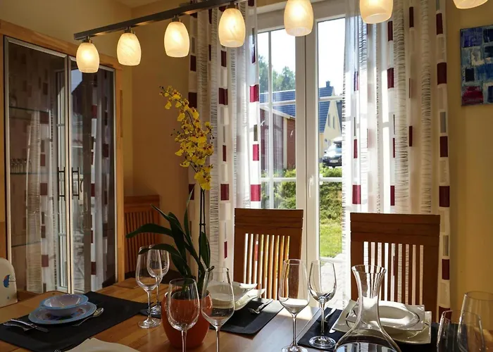 House Nightingale, * Glowe